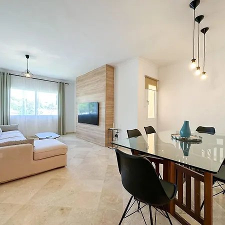 Penthouse Rooftop Terrace 3bed Pool Family Only Apartment *